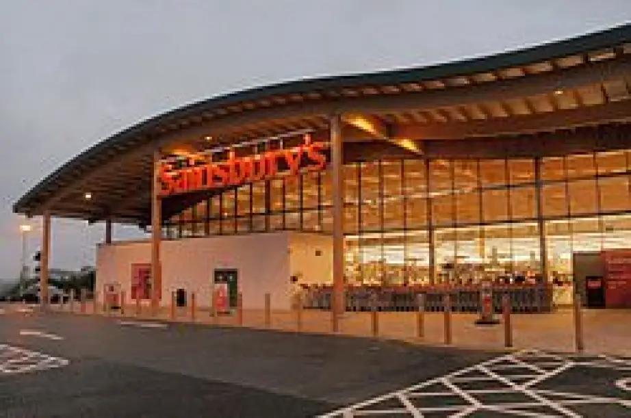 McKinsey va couper dans les effectifs de Sainsbury's