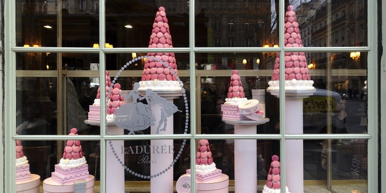Des avions aux macarons
