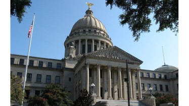 mississippistatecapitoljacksonmississippikenlundviawikimediacommonsresize