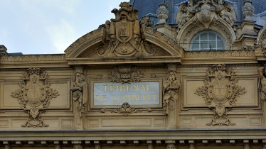 1200px-tribunalducommerceparis-dsc0832w