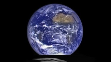 terre-vue-de-la-lunepour-t3-2025-resultats-mondiaux-ow-