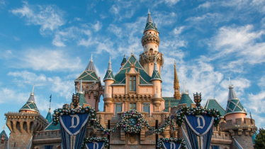 chateau-de-la-belle-au-bois-dormantdisneyland-resort-californie