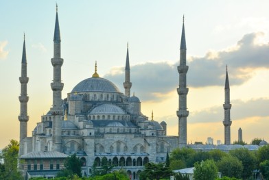 Golden_hour_view_of_the_magnificent_Sultan_Ahmet_Mosque_Sultan_Ahmet_Camii_in_Istanbul_Turkey_Adli_Wahid_Unsplash