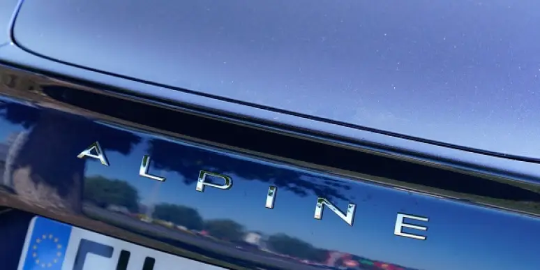 Renault : un ex-BCG prend le volant de la marque Alpine
